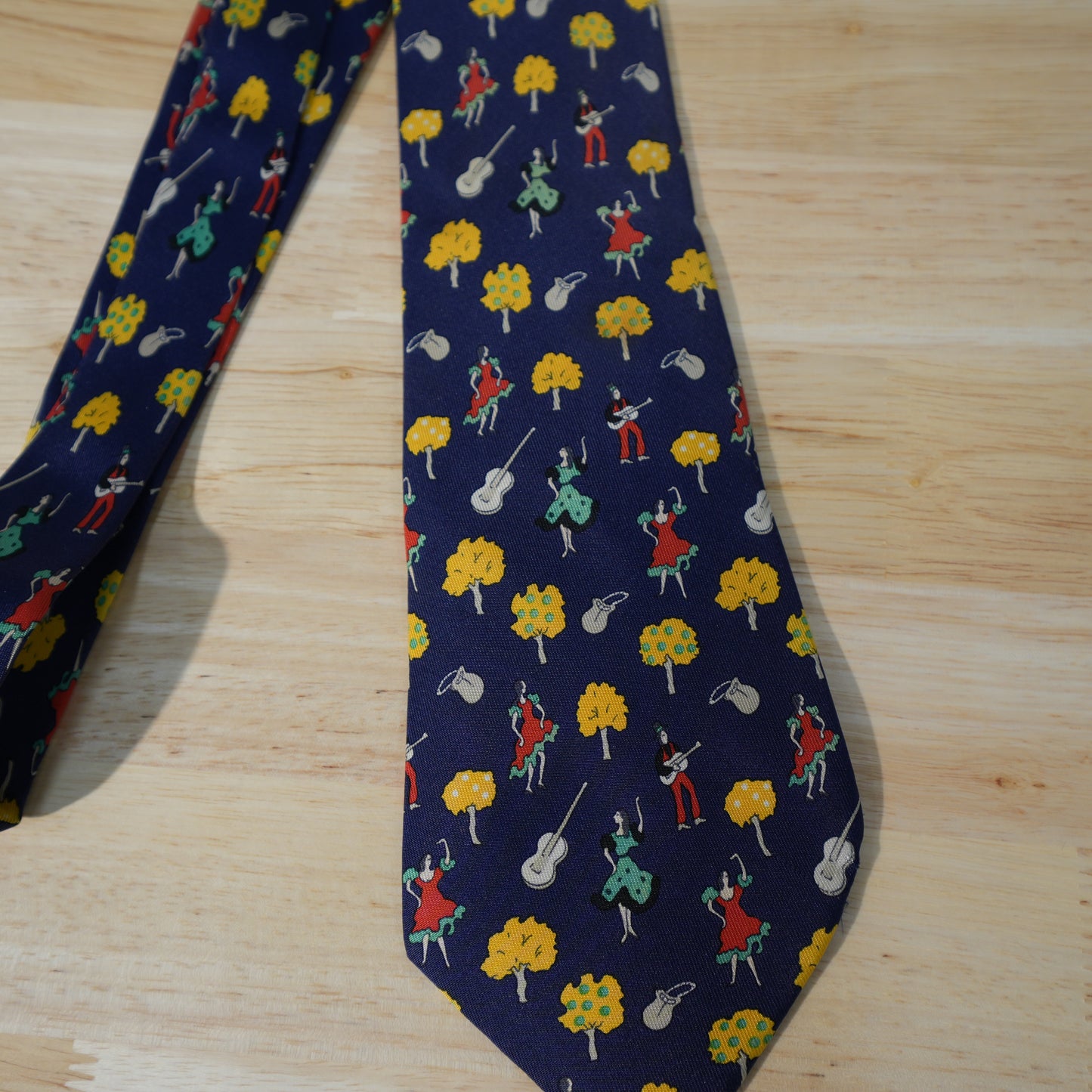 HERMES 100% Silk Tie
