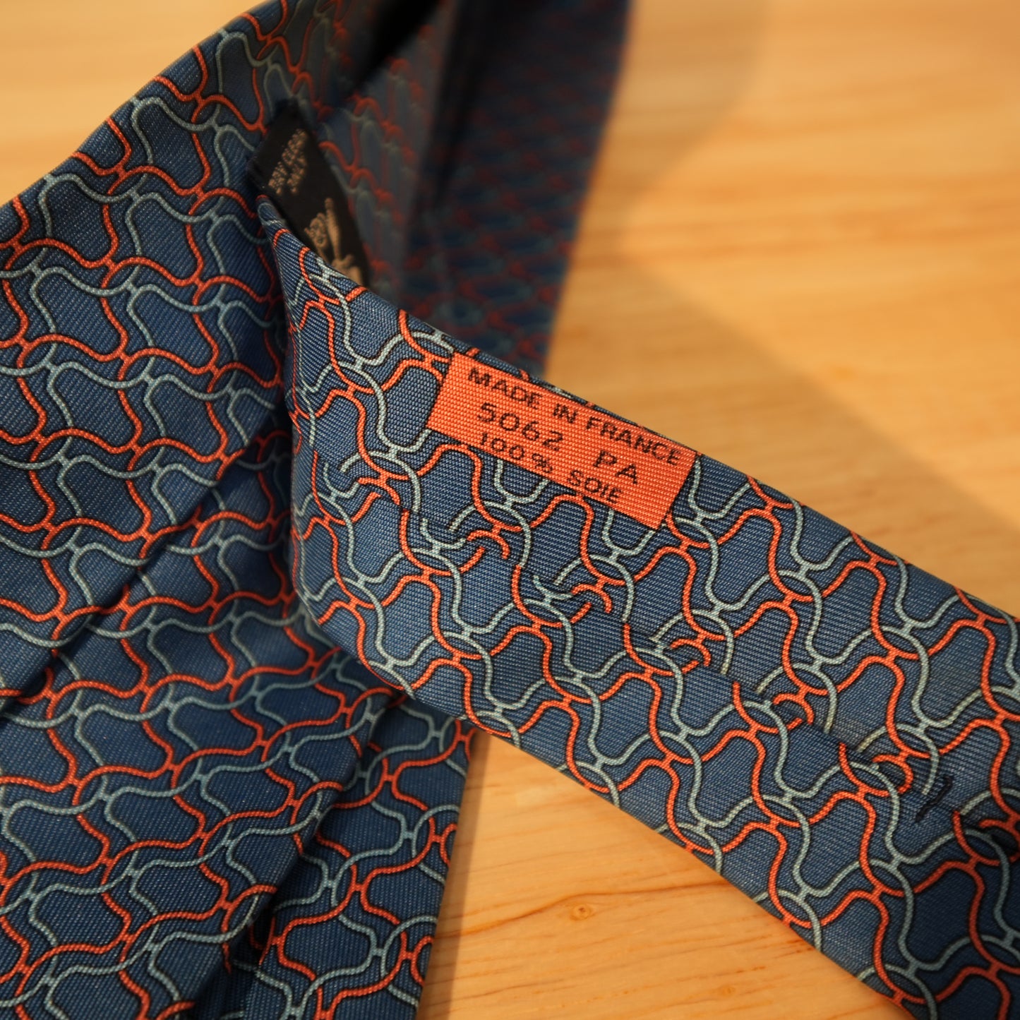 HERMES 100% Silk Tie
