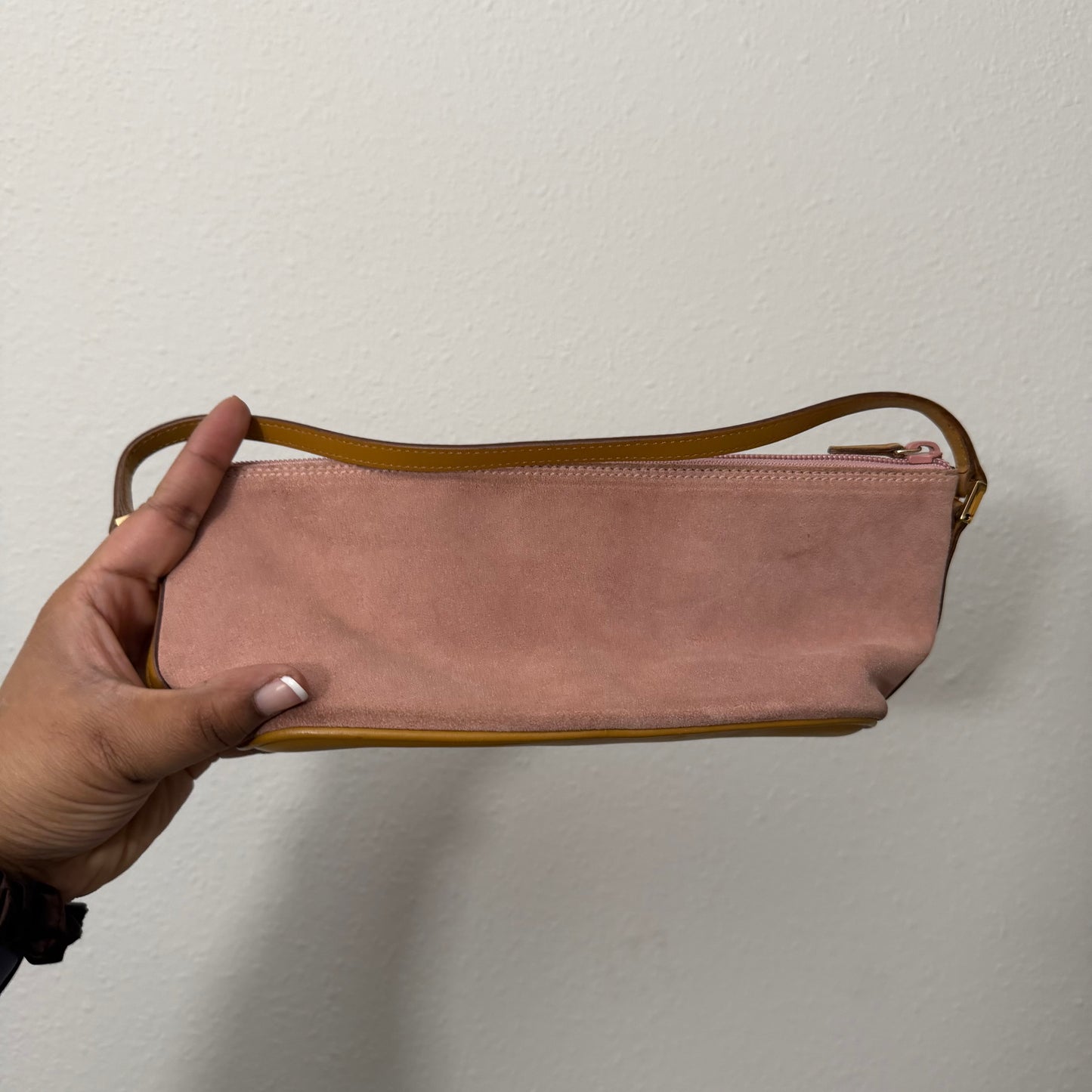 GUCCI Pink Suede Pouch