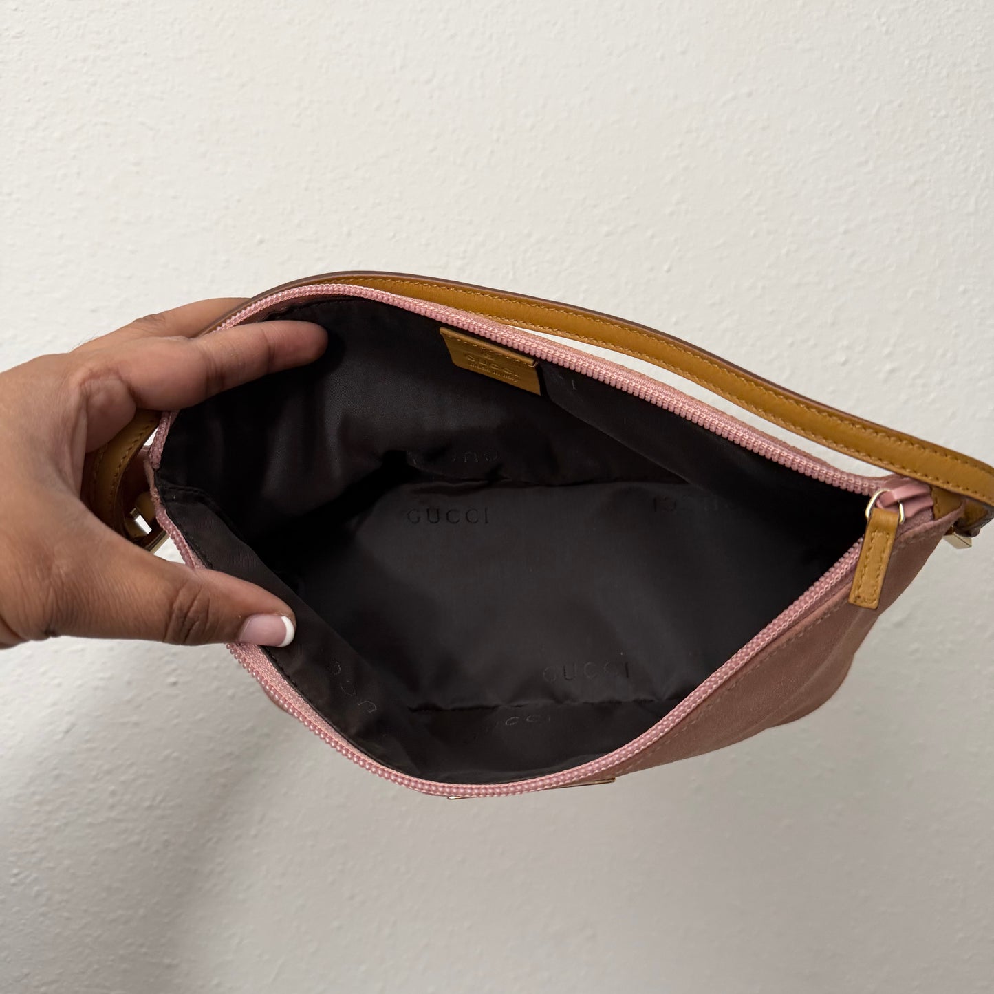 GUCCI Pink Suede Pouch