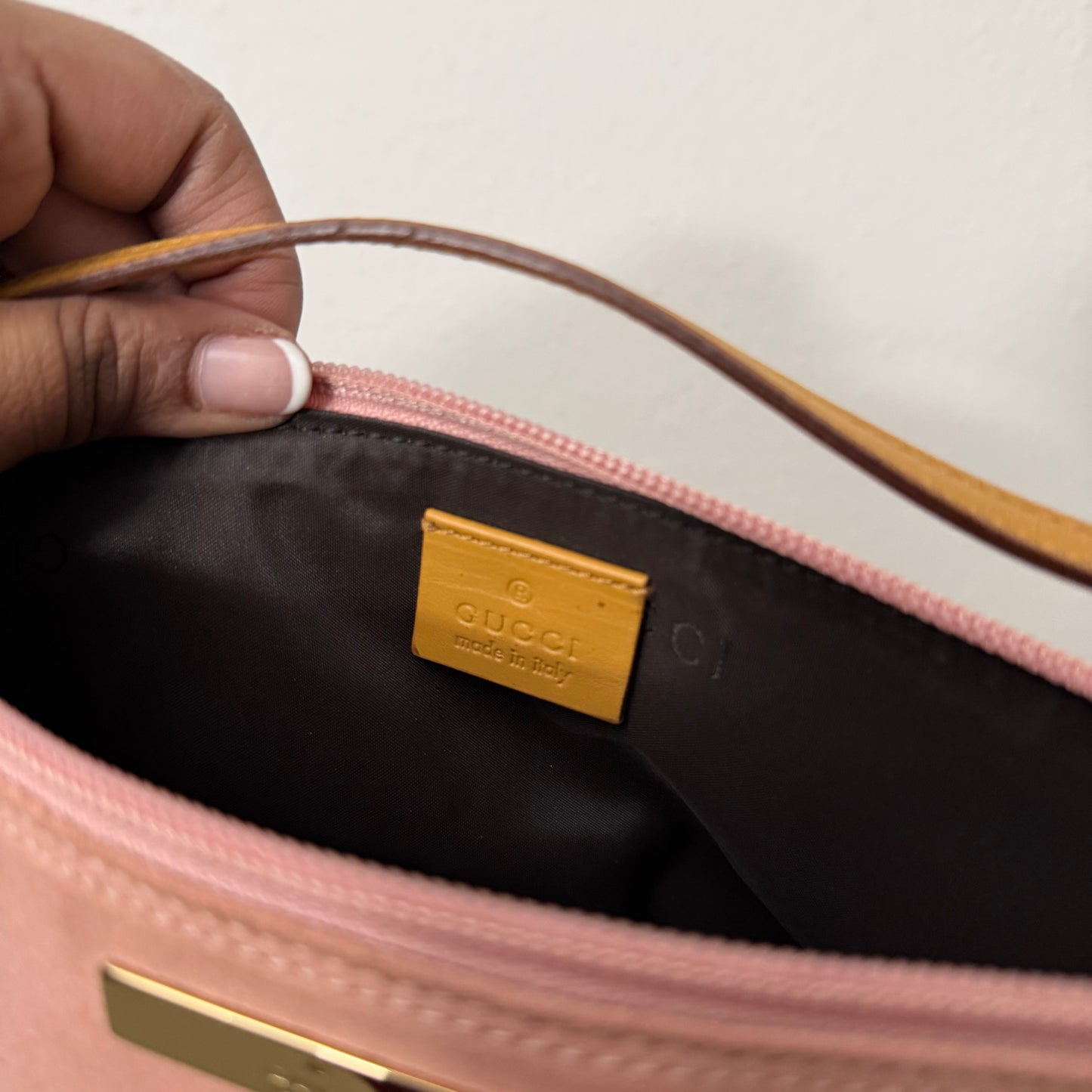 GUCCI Pink Suede Pouch