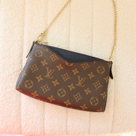 LOUIS VUITTON Monogram Navy Pallas Clutch
