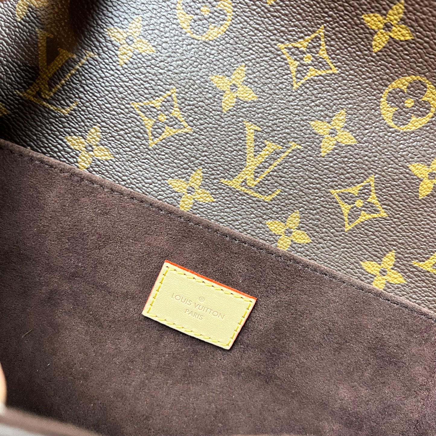 LOUIS VUITTON Monogram Pochette Metis