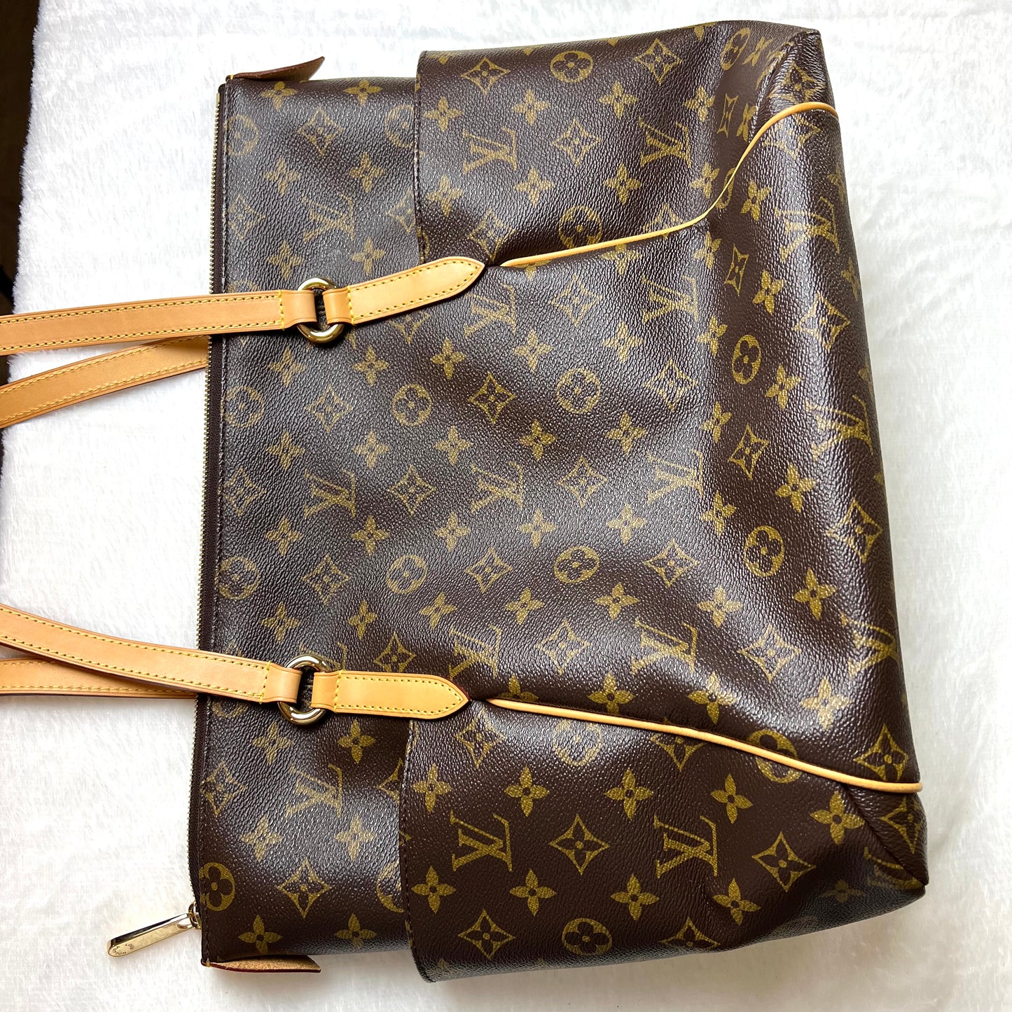 LOUIS VUITTON Monogram Totally MM