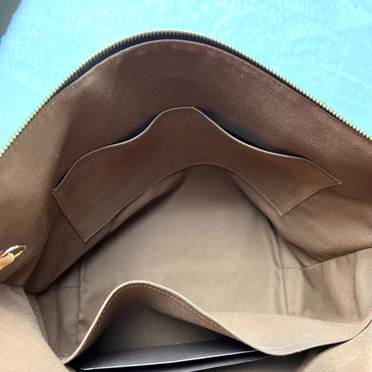 LOUIS VUITTON Monogram Totally MM