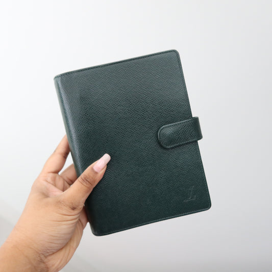 LOUIS VUITTON Taiga Leather Green Agenda MM