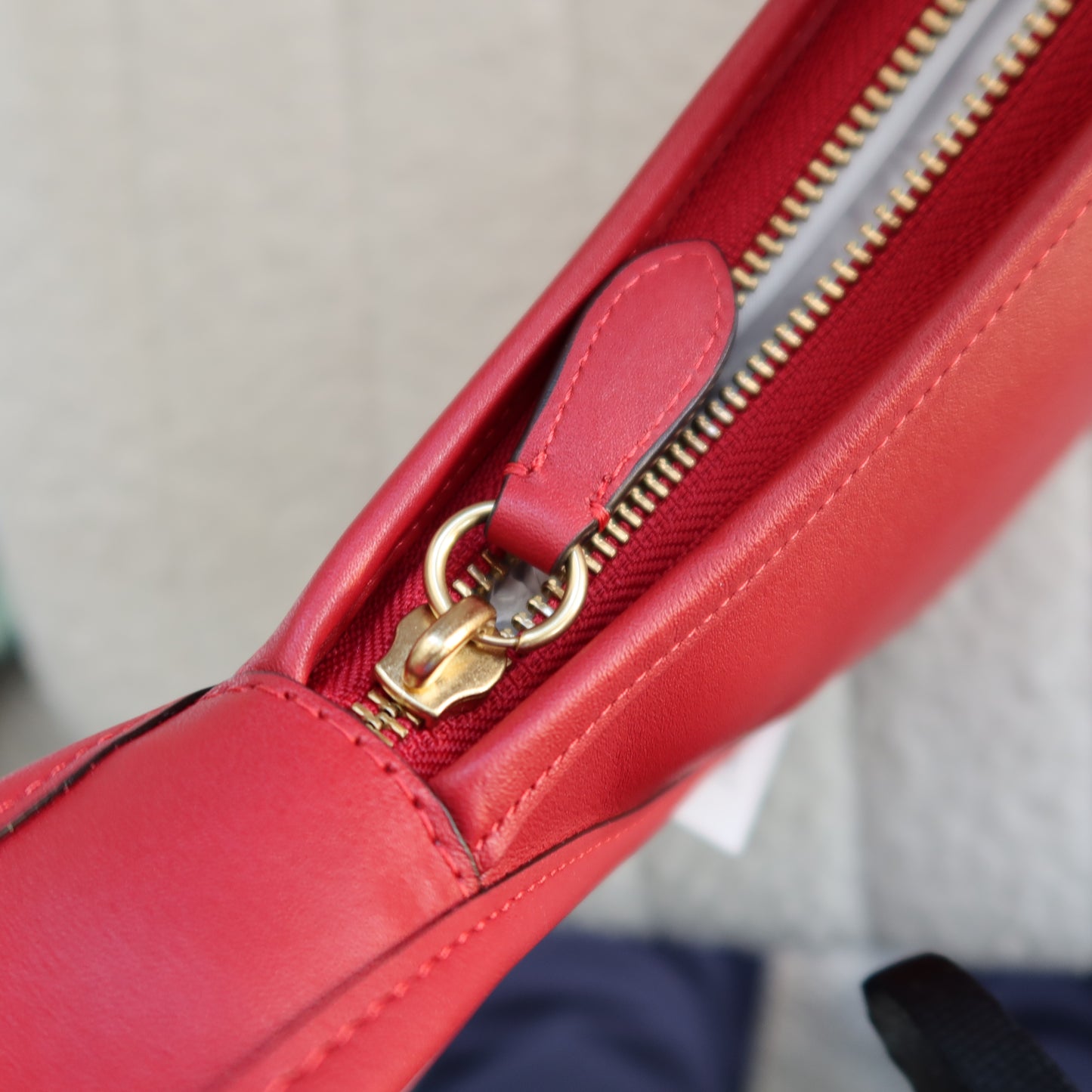 COACH Curve Zip Small Leather Shoulder Bag