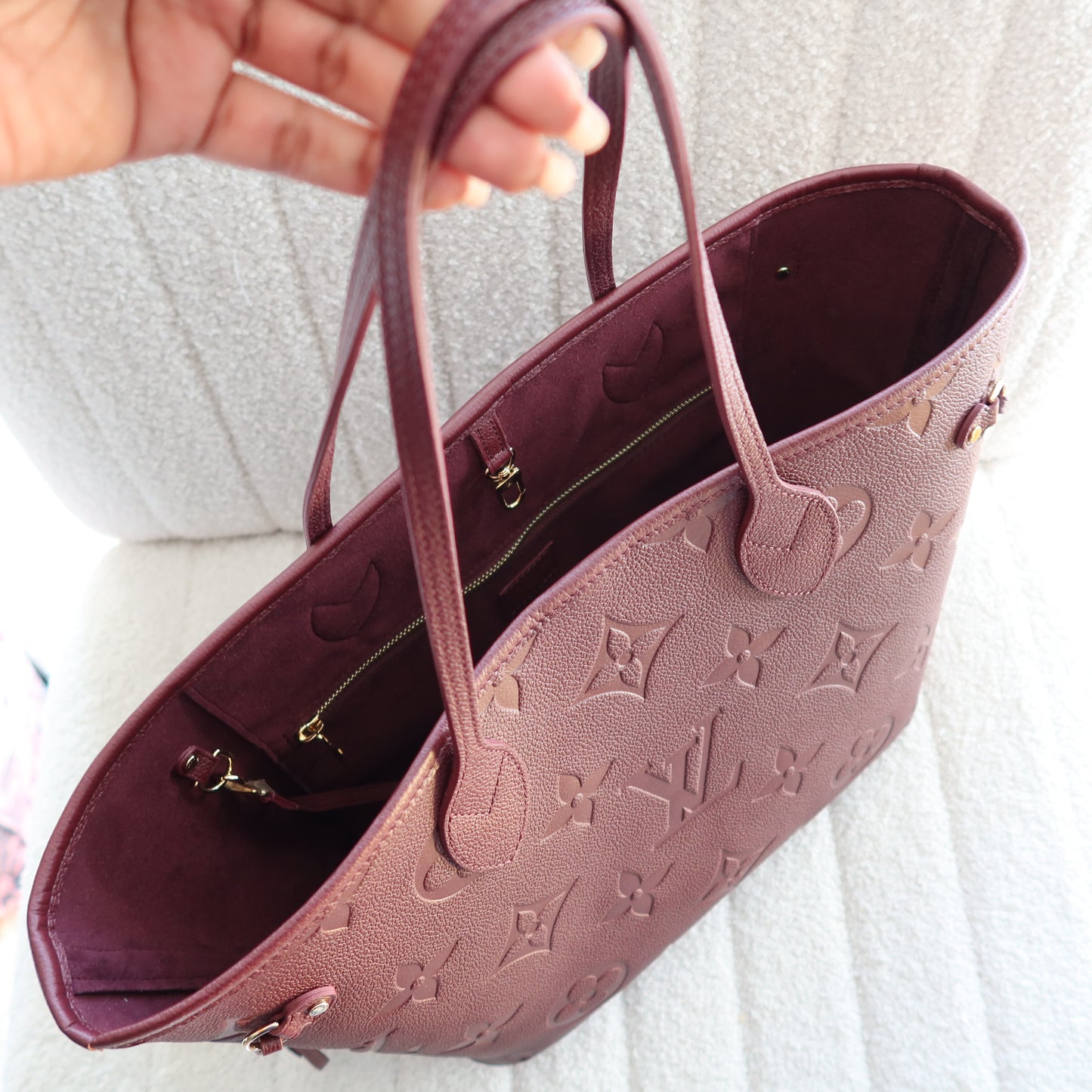 LOUIS VUITTON Neverfull MM Empreinte Leather Burgundy