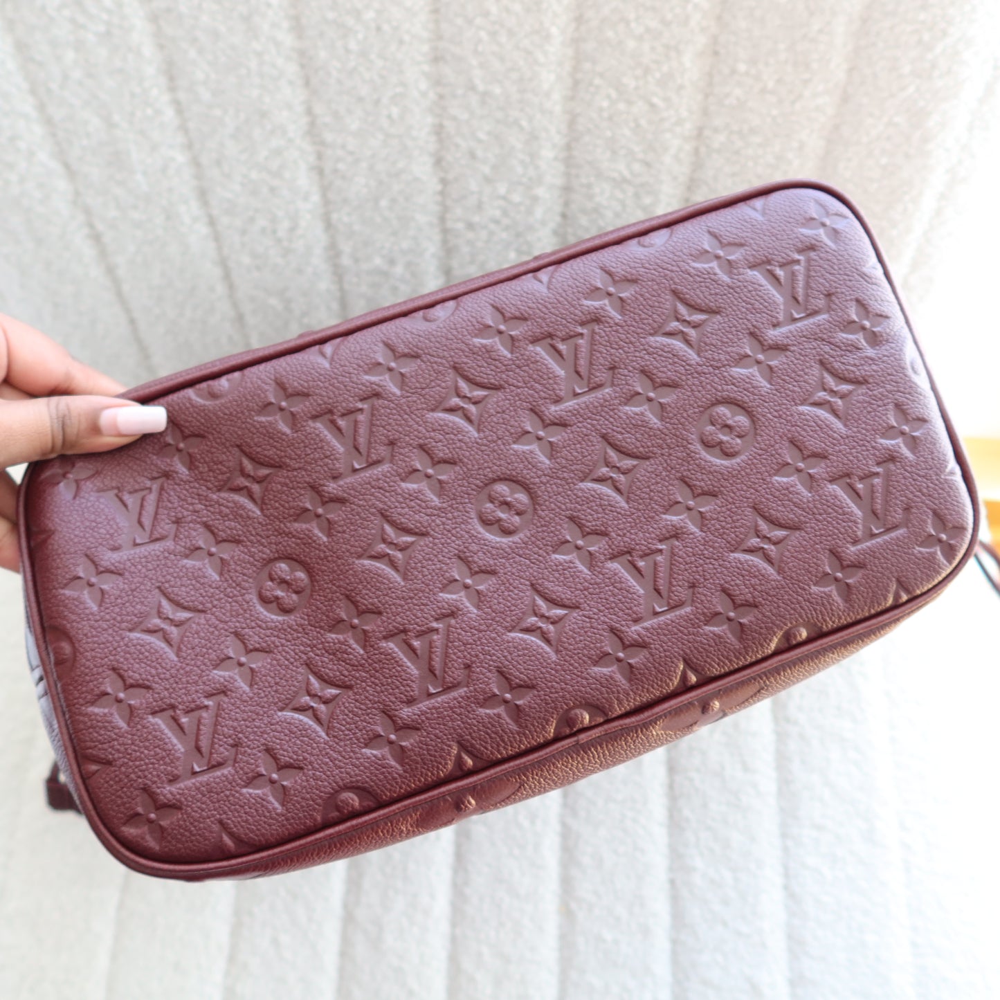 LOUIS VUITTON Neverfull MM Empreinte Leather Burgundy