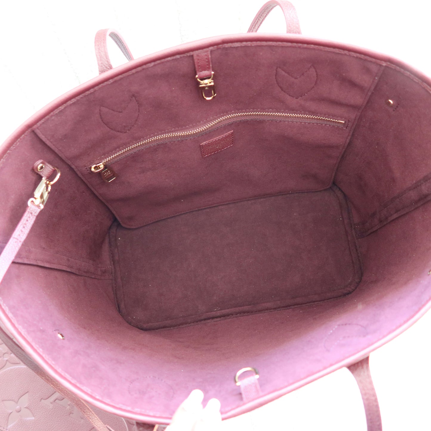 LOUIS VUITTON Neverfull MM Empreinte Leather Burgundy