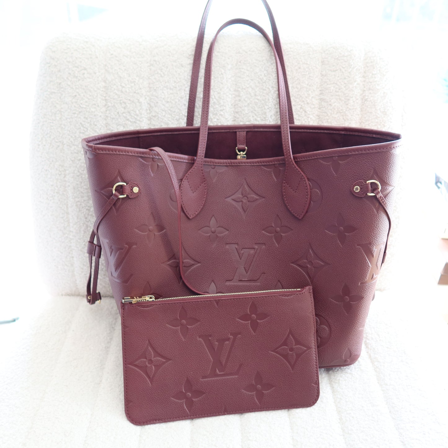 LOUIS VUITTON Neverfull MM Empreinte Leather Burgundy