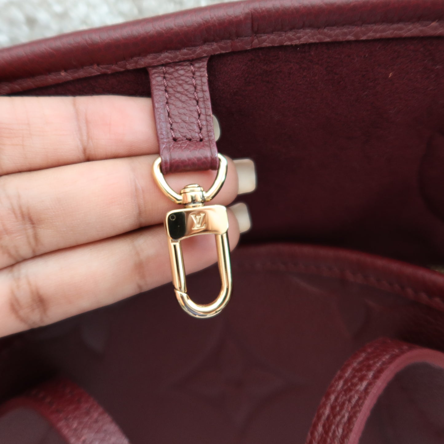 LOUIS VUITTON Neverfull MM Empreinte Leather Burgundy