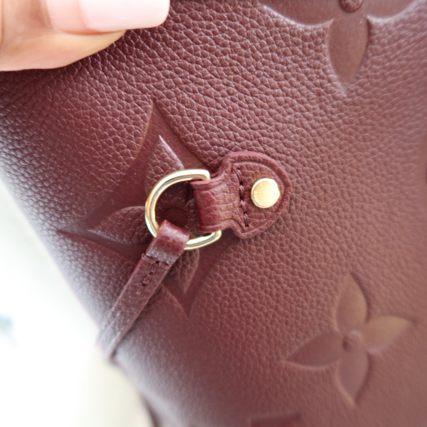 LOUIS VUITTON Neverfull MM Empreinte Leather Burgundy
