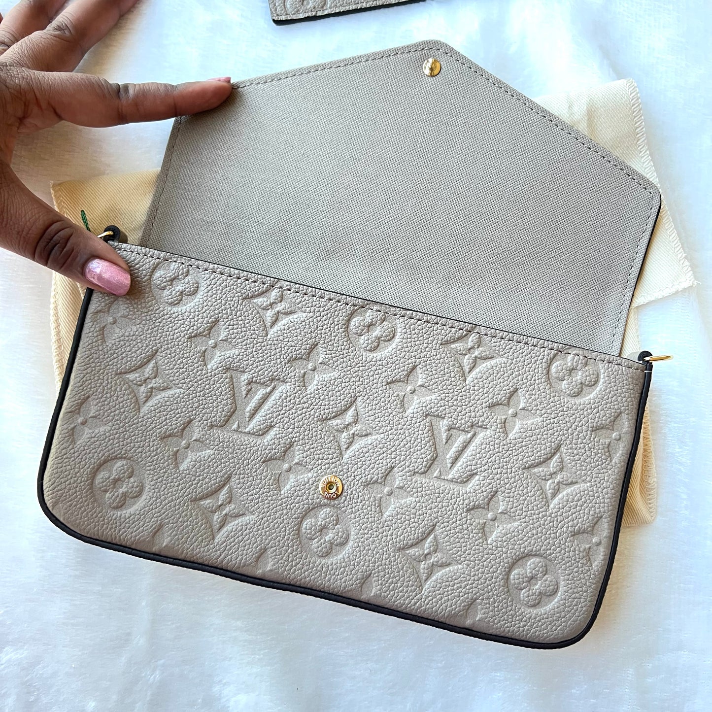 LOUIS VUITTON Turtledove Empreinte Felice Pochette