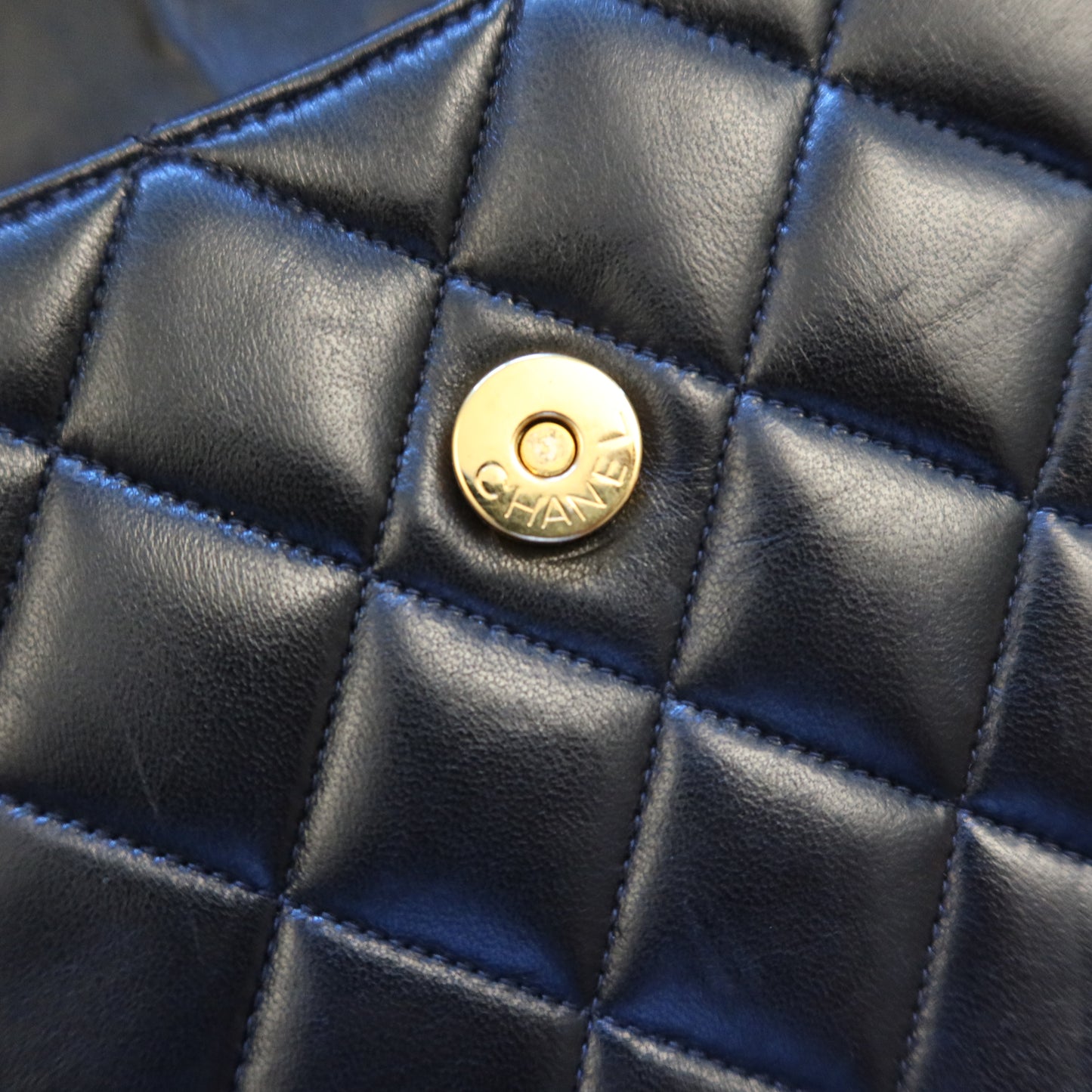 CHANEL 1994 Lambskin Quilted Black Shoulder Crossbody Bag