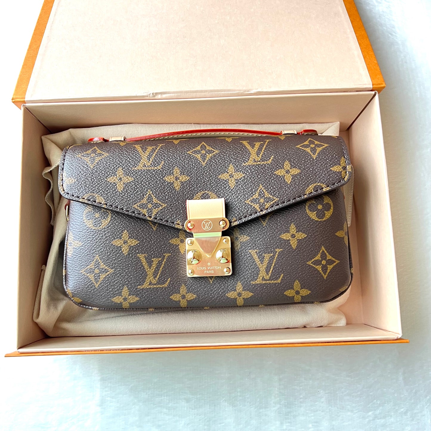 LOUIS VUITTON Monogram Pochette Metis East West