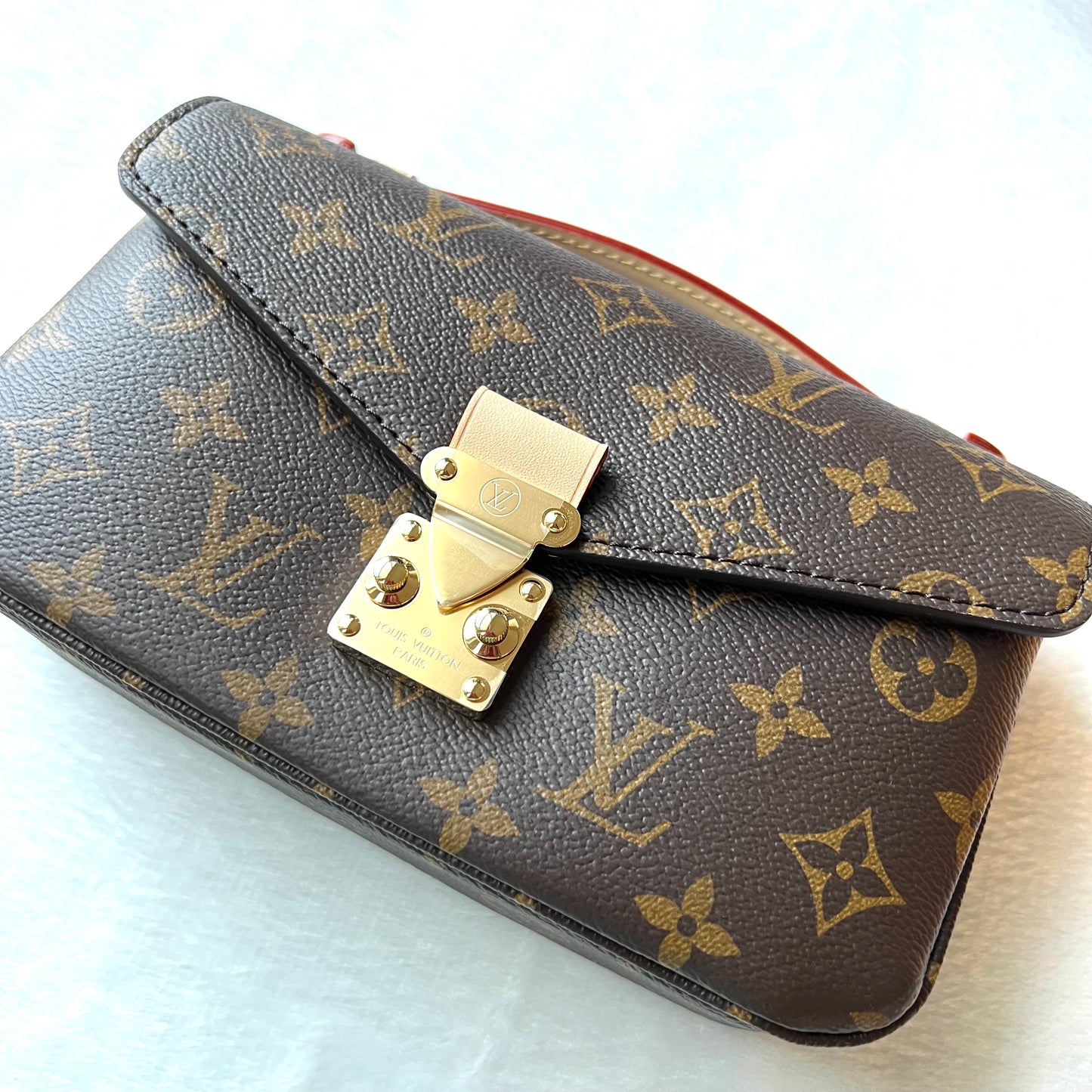 LOUIS VUITTON Monogram Pochette Metis East West