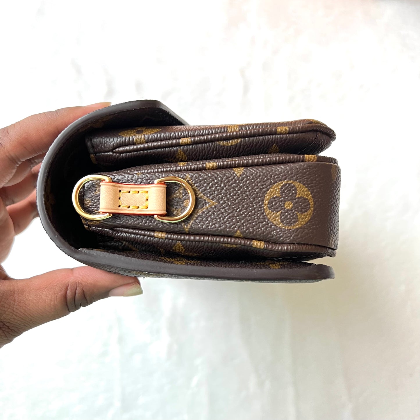 LOUIS VUITTON Monogram Pochette Metis East West
