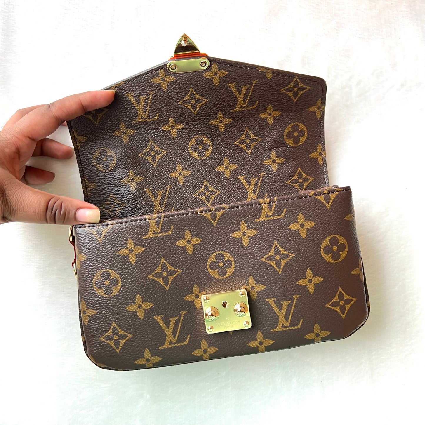 LOUIS VUITTON Monogram Pochette Metis East West
