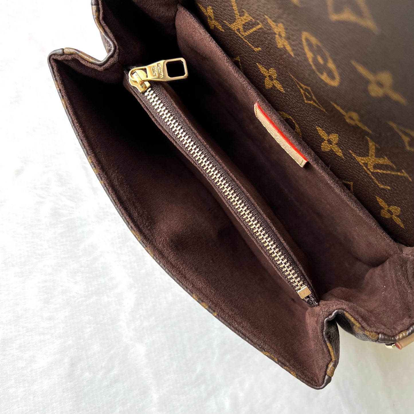 LOUIS VUITTON Monogram Pochette Metis East West
