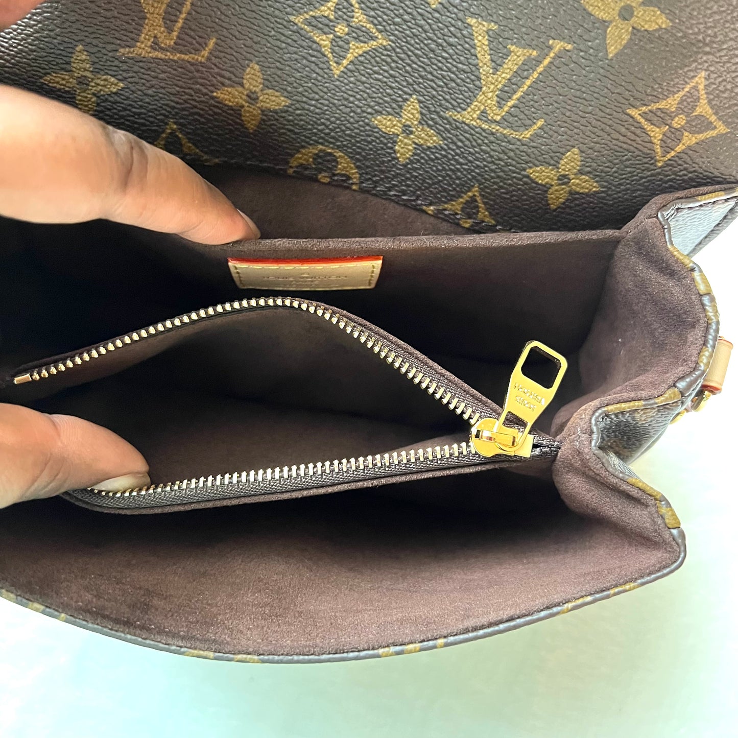 LOUIS VUITTON Monogram Pochette Metis East West